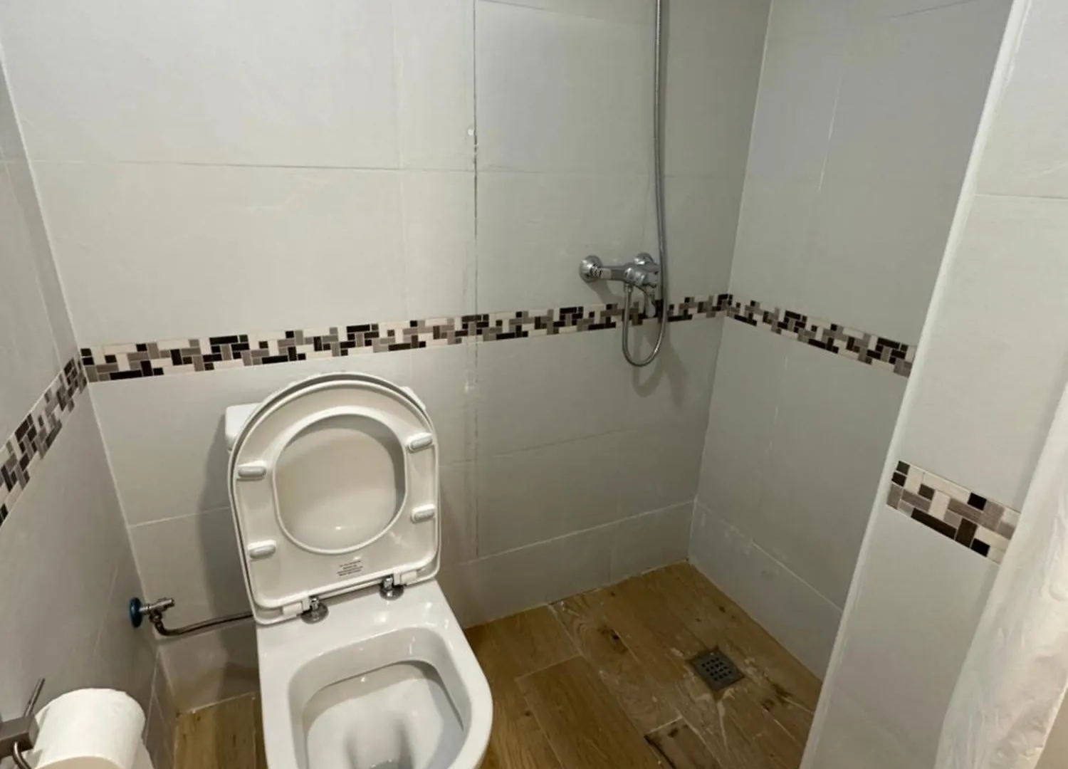 Fudodo舒适3 Beds Hotel L'Hospitalet de Llobregat 0*,  Spain